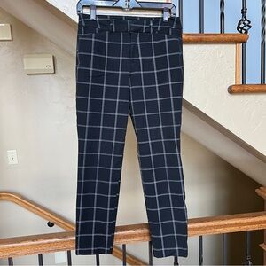 Old Navy Pixie High-Rise Never-Fade Black w/ White Plaid Size 4